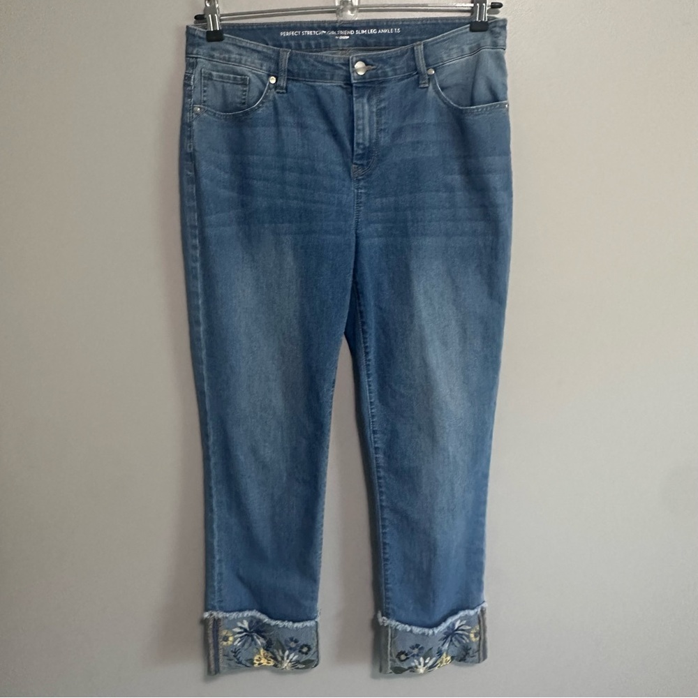 Chico’s Perfect Stretch Girlfriend Slim Ankle Jeans Size 1.5 (10) Embroidered